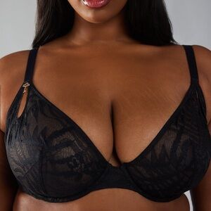 Savage X Fenty “Shadowplay Lace Unlined Plung Bra”, 42DDD, NWT✨